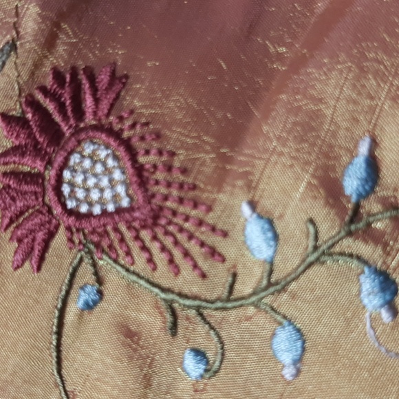 Embroidered Foral Pillow - Picture 6 of 6